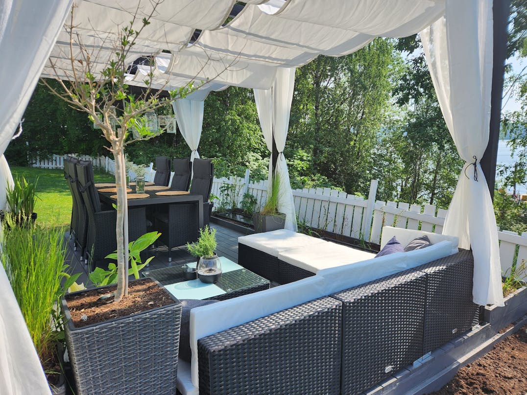 Træterrasse med overdækning Træterrasse med overdækning